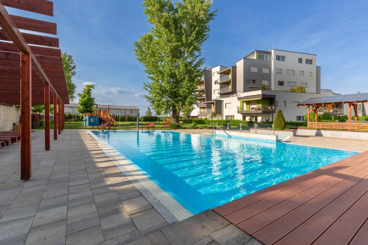 דירות שיופוק Admiral Luxury IV Apartman By Bltn מראה חיצוני תמונה