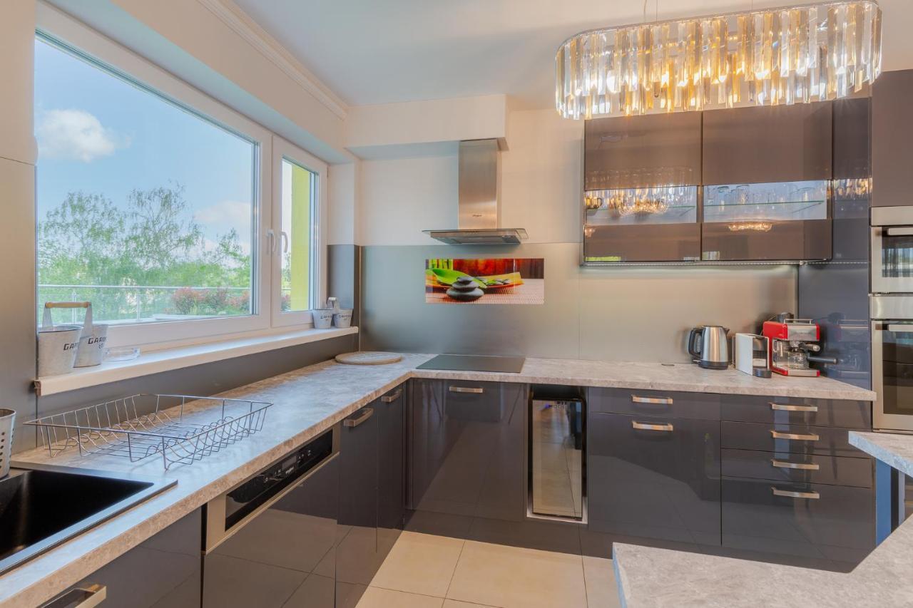 דירות שיופוק Admiral Luxury IV Apartman By Bltn מראה חיצוני תמונה
