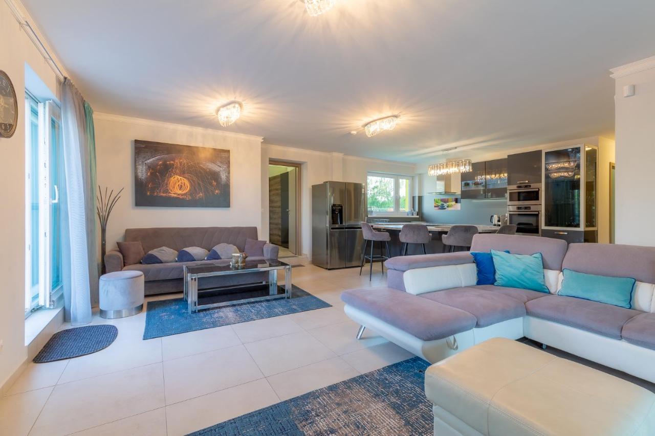דירות שיופוק Admiral Luxury IV Apartman By Bltn מראה חיצוני תמונה