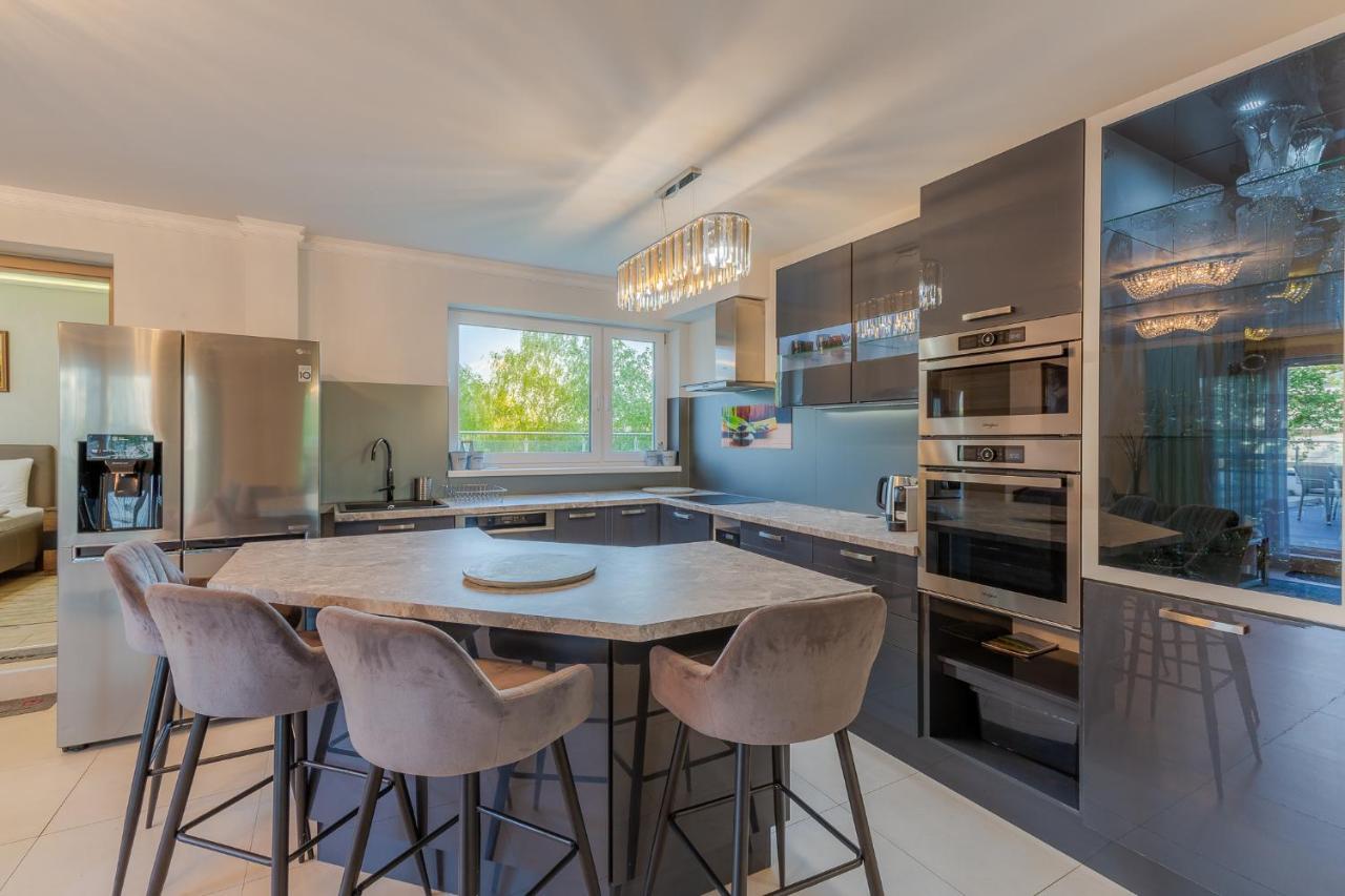 דירות שיופוק Admiral Luxury IV Apartman By Bltn מראה חיצוני תמונה
