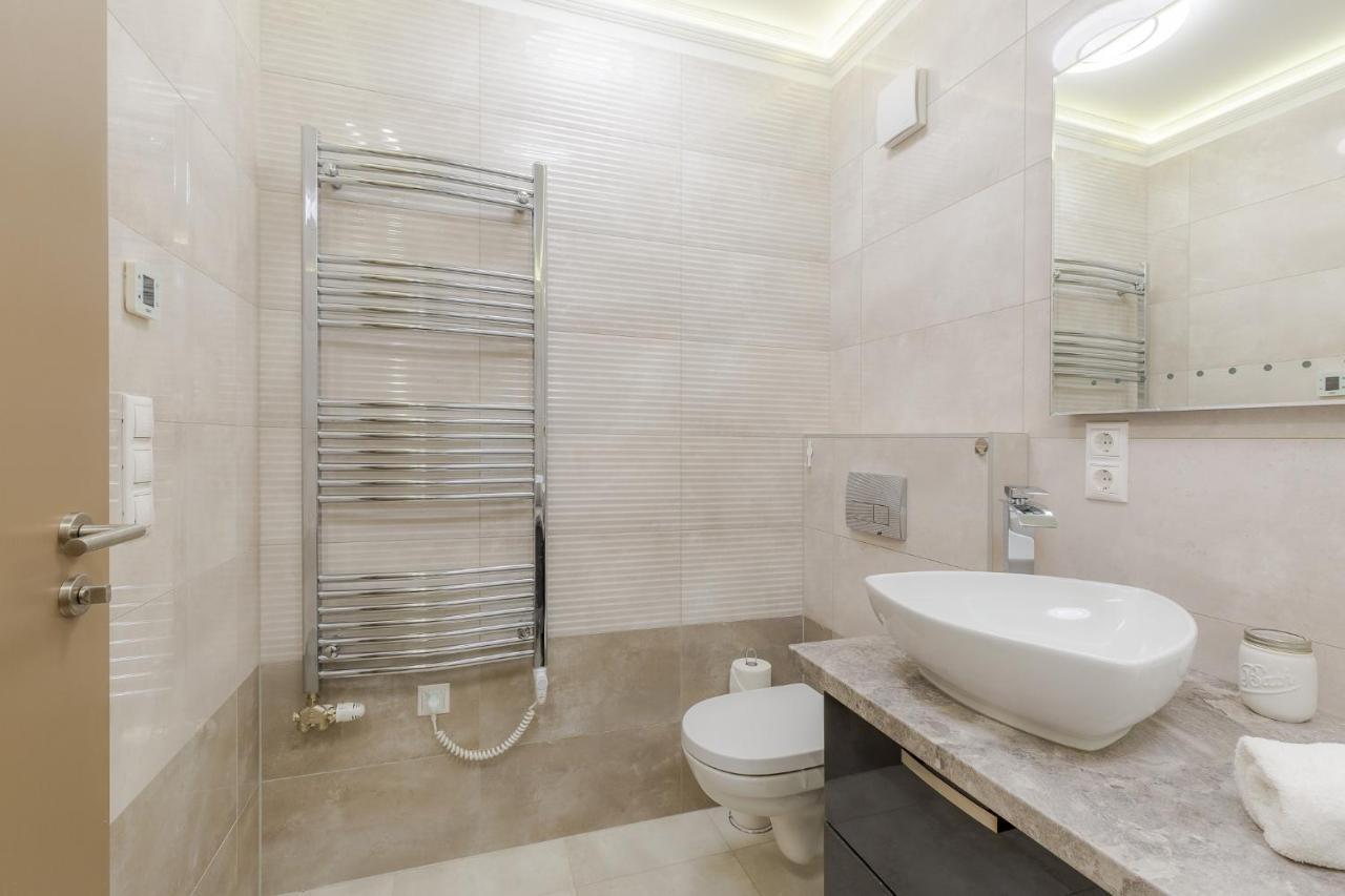 דירות שיופוק Admiral Luxury IV Apartman By Bltn מראה חיצוני תמונה